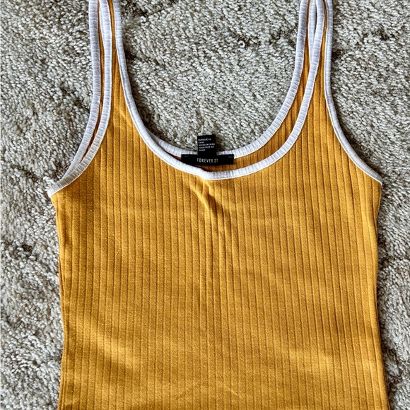 Yellow Ribbed cropped Tank - Picture 2 of 3
